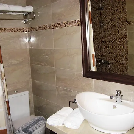 Iro Apartament *